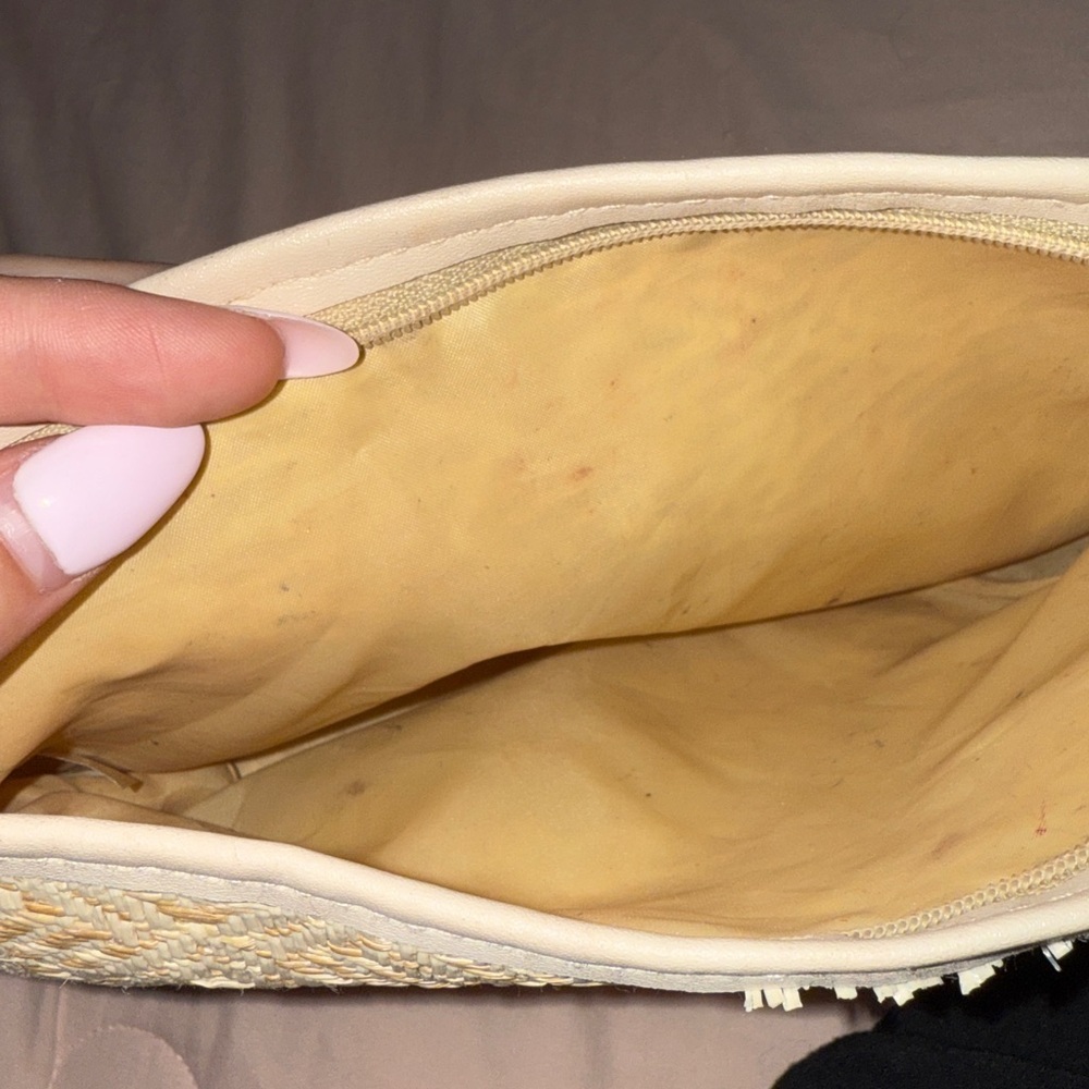 2/$15 Sephora Elegant Tan Woven Makeup Bag - Picture 2 of 4